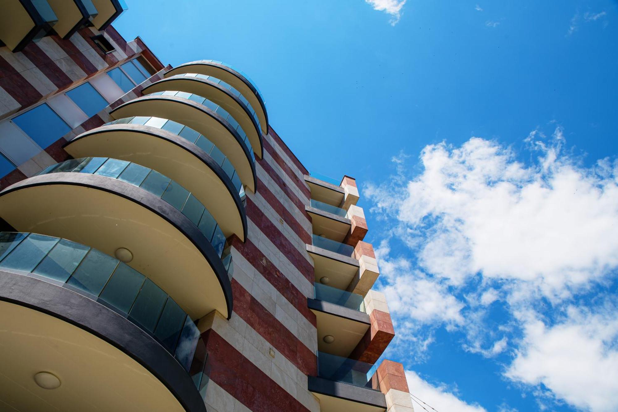 Roggia Apartments By Quokka 360 - Central Flats With Parking Space Lugano Exteriör bild